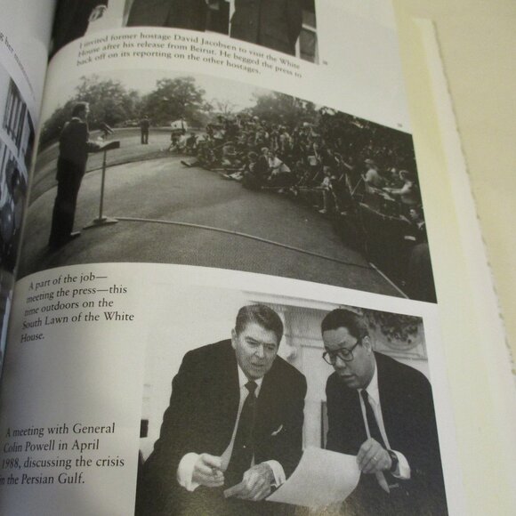 Ronald Reagan American Life Medium Black White Autobiography Reading Book - Picture 5 of 6